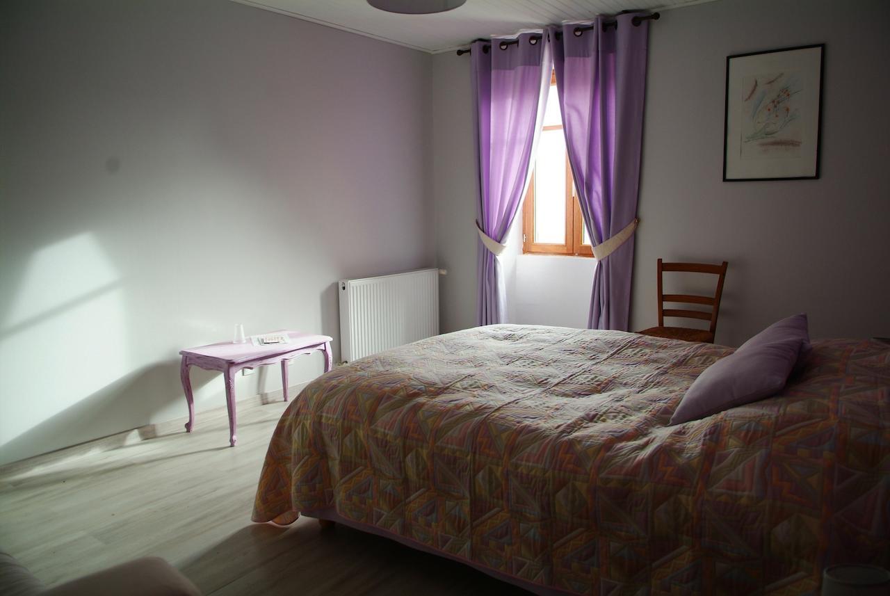 Bed and Breakfast Domaine Des Aloets Moire Habitación foto