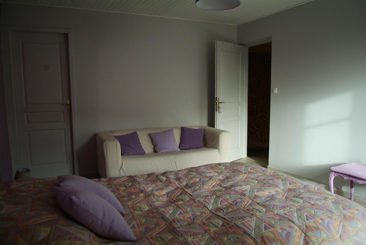 Bed and Breakfast Domaine Des Aloets Moire Habitación foto