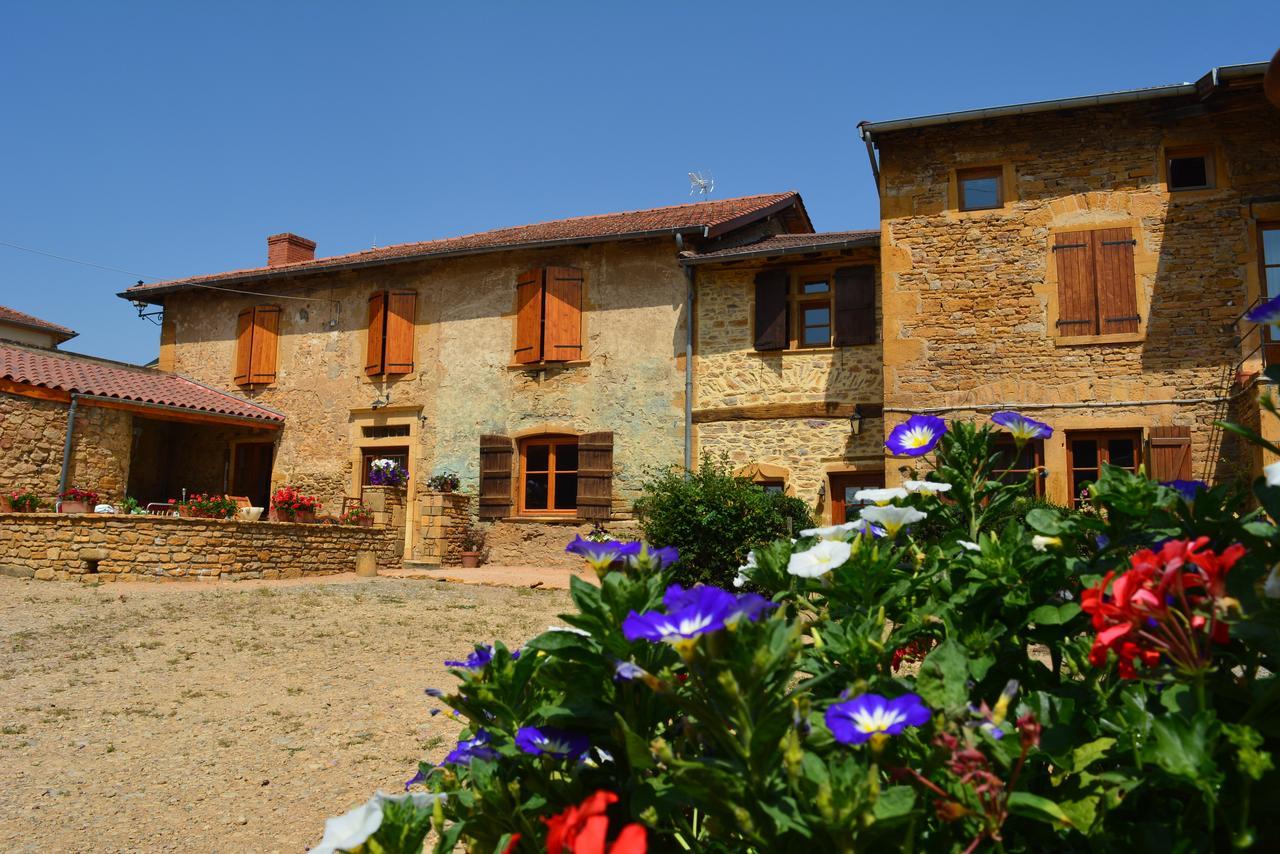 Bed and Breakfast Domaine Des Aloets Moire Exterior foto